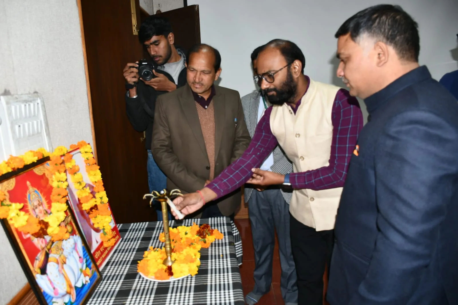 गढ़वाल विश्वविद्यालय में ‘पाठ्यक्रम में भारतीय ज्ञान परम्परा का एकीकरण’ विषय पर क्षमता निर्माण कार्यक्रम का शुभारंभ