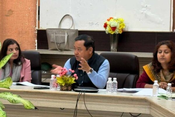 पलायन रोकने और स्वरोजगार को बढ़ावा देने के लिए प्रत्येक जनपद तैयार करे ठोस रणनीति