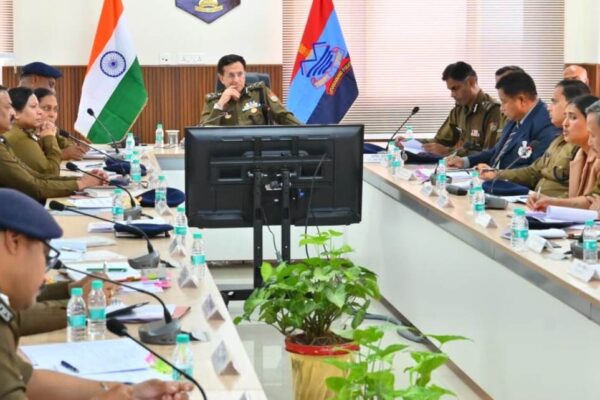 भ्रष्टाचार में लिप्त पुलिस कर्मियों को चिन्हित कर कार्रवाई करे विजिलेंस, लैंड फ्रॉड मामलों की CO करेंगे जांचः DGP