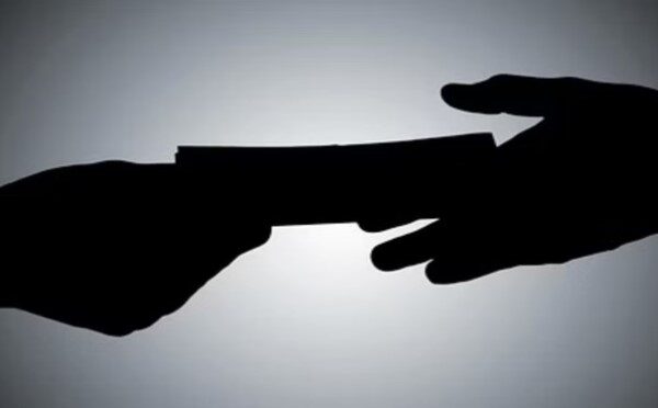 रिश्वतखोर दरोगा विजिलेंस के हत्थे चढ़ा