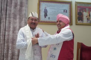 कैबिनेट मंत्री भरत चौधरी ने श्री दरबार साहिब में टेका मत्था