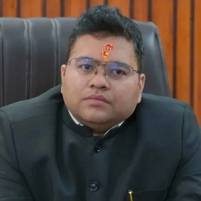 वेदपाठियों की नियुक्ति और अधिकारियों के पदों पर तैनाती की राह मुश्किल भरी