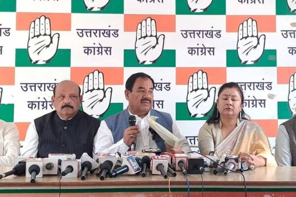 गैस संकट के लिए केंद्र सरकार की अदूरदर्शी नीतियां जिम्मेदार: डॉ. हरक सिंह रावत