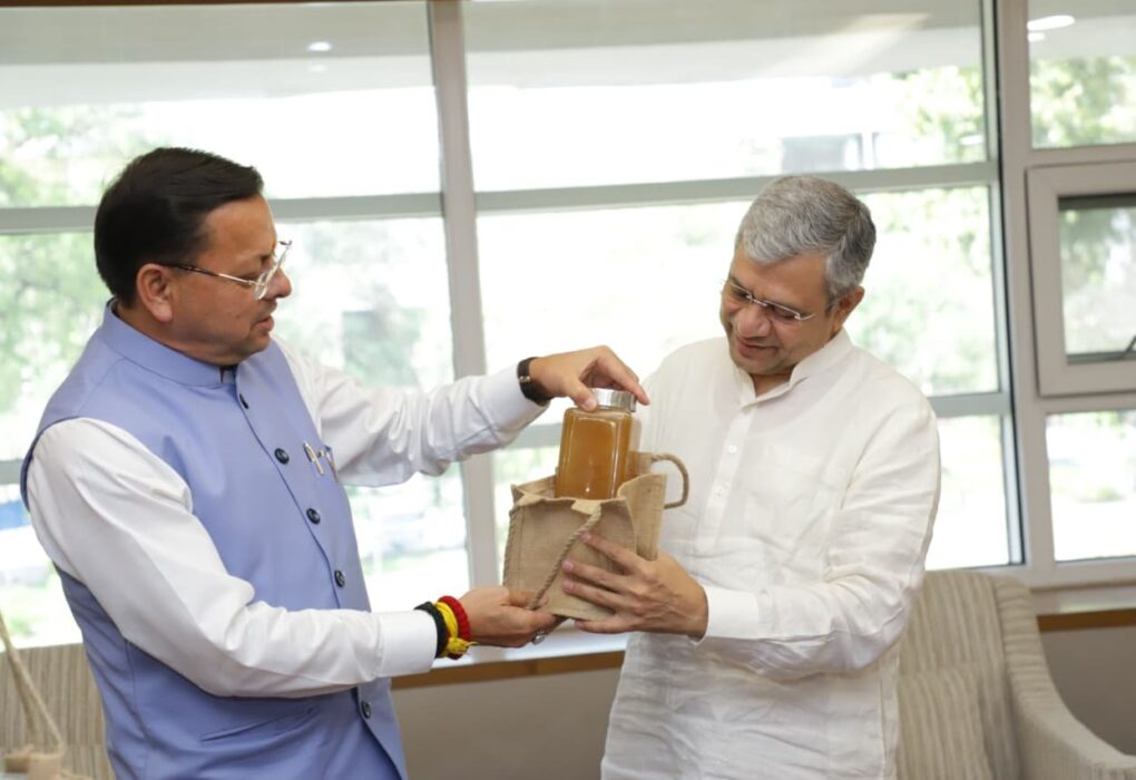 मुख्यमंत्री ने केंद्रीय मंत्री से भेंटकर रेल एवं ‘डिजिटल कुम्भ 2027’ पर की चर्चा