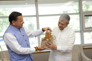 मुख्यमंत्री ने केंद्रीय मंत्री से भेंटकर रेल एवं ‘डिजिटल कुम्भ 2027’ पर की चर्चा