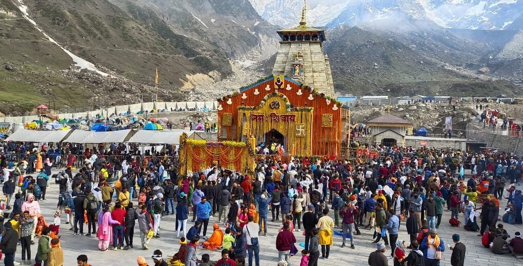 केदारनाथ धाम में तीन दिन में 1.1 लाख यात्रियों ने किए दर्शन