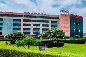 मरीजों को ओपीडी पंजीकरण की लाइनों से राहत दिला रही ‘आभा’