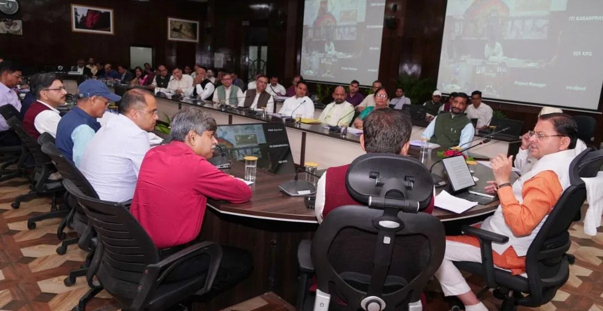 मुख्यमंत्री ने की 5 विधानसभा क्षेत्रों की सीएम घोषणाओं की समीक्षा