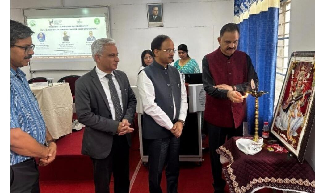 गढ़वाल विश्वविद्यालय में विज्ञान एवं प्रौद्योगिकी का राष्ट्र निर्माण में महत्व पर मंथन