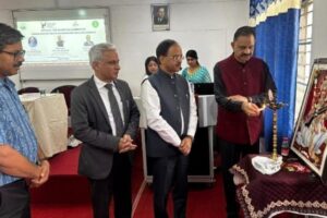 गढ़वाल विश्वविद्यालय में विज्ञान एवं प्रौद्योगिकी का राष्ट्र निर्माण में महत्व पर मंथन