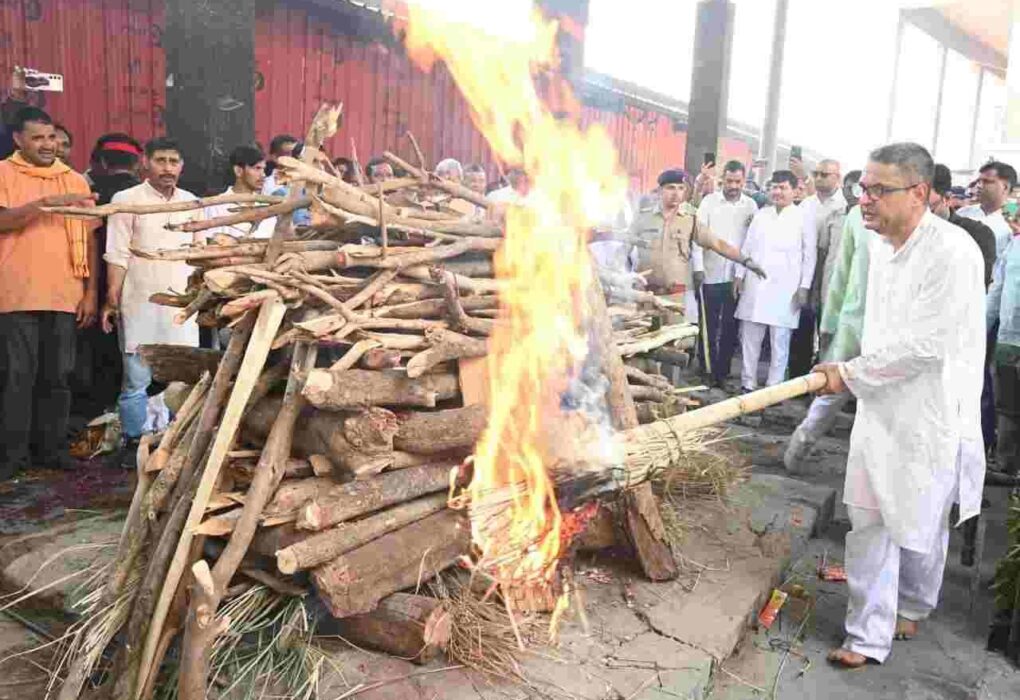 पूर्व मुख्यमंत्री खंडूड़ी की अंतिम यात्रा में उमड़ा जनसैलाब