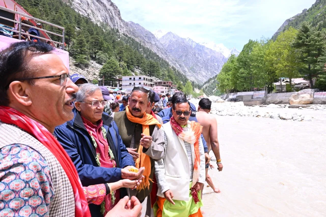 CEC ज्ञानेश कुमार ने हर्षिल में BLO मिंटो देवी के काम को सराहा, कहा- पूरे देश के लिए प्रेरणा