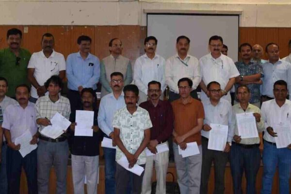 गढ़वाल विश्वविद्यालय में 35 कर्मचारियों को मिली स्थायी नियुक्ति