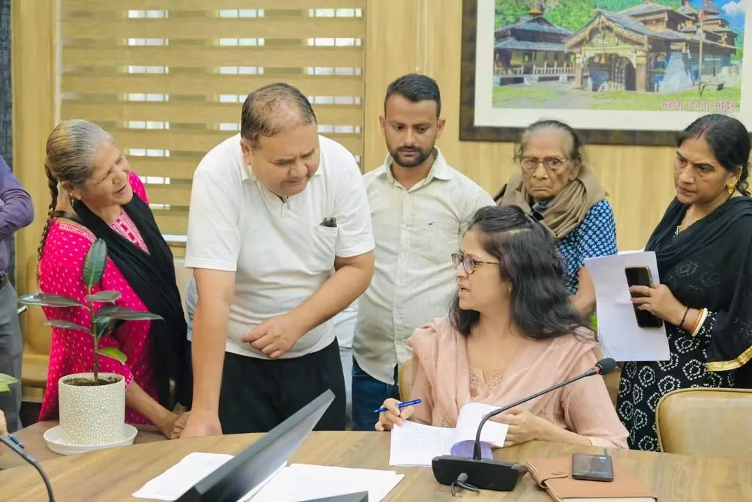 देहरादून: सरकारी भूमि पर कब्जे और प्लॉटिंग की शिकायत पर जांच के निर्देश, जन समाधान दिवस में 137 से अधिक फरियाद, समाधान दिवस में भूमि विवाद और अतिक्रमण के मामले, अधिकारियों को समयबद्ध कार्रवाई के निर्देश