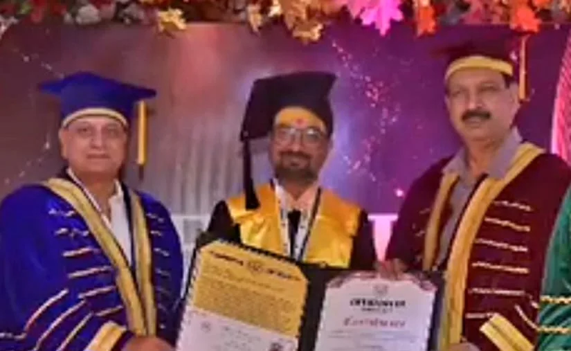 प्राचीन हनुमान मंदिर के महंत आचार्य रजनीश शास्त्री जी महाराज मानद डॉक्टरेट की उपाधि से सम्मानित, भक्तों ने दी बधाई