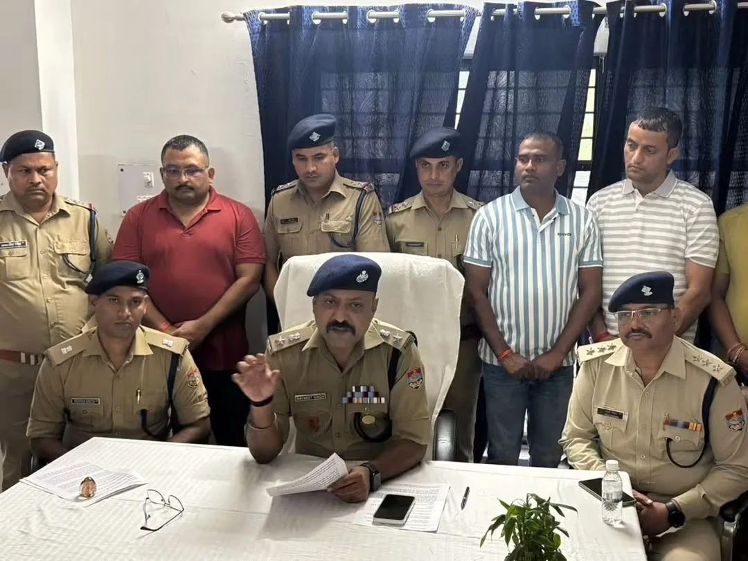 बहादराबाद के शांतरशाह में बाइक मैकेनिक हैप्पी हत्याकांड का पुलिस ने किया खुलासा, ब्लैकमेलिंग से तंग आकर इस्तिखार ने रची हत्या की साजिश