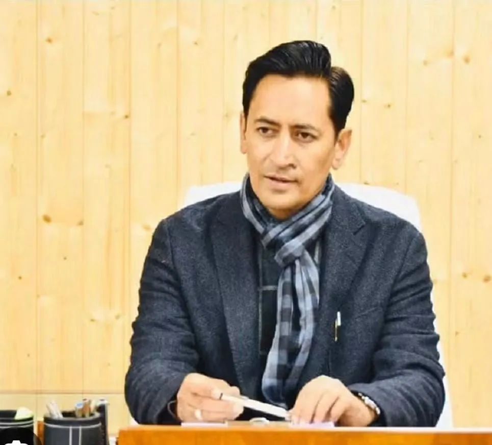 मंडलायुक्त दीपक रावत ने दिए कुमाऊँ मंडल के सभी जिलाधिकारियों को निर्देश, दाखिल-खारिज एवं विभिन्न प्रकार के प्रमाण-पत्रों के निर्गमन में स्थलीय सत्यापन सुनिश्चित करने के निर्देश